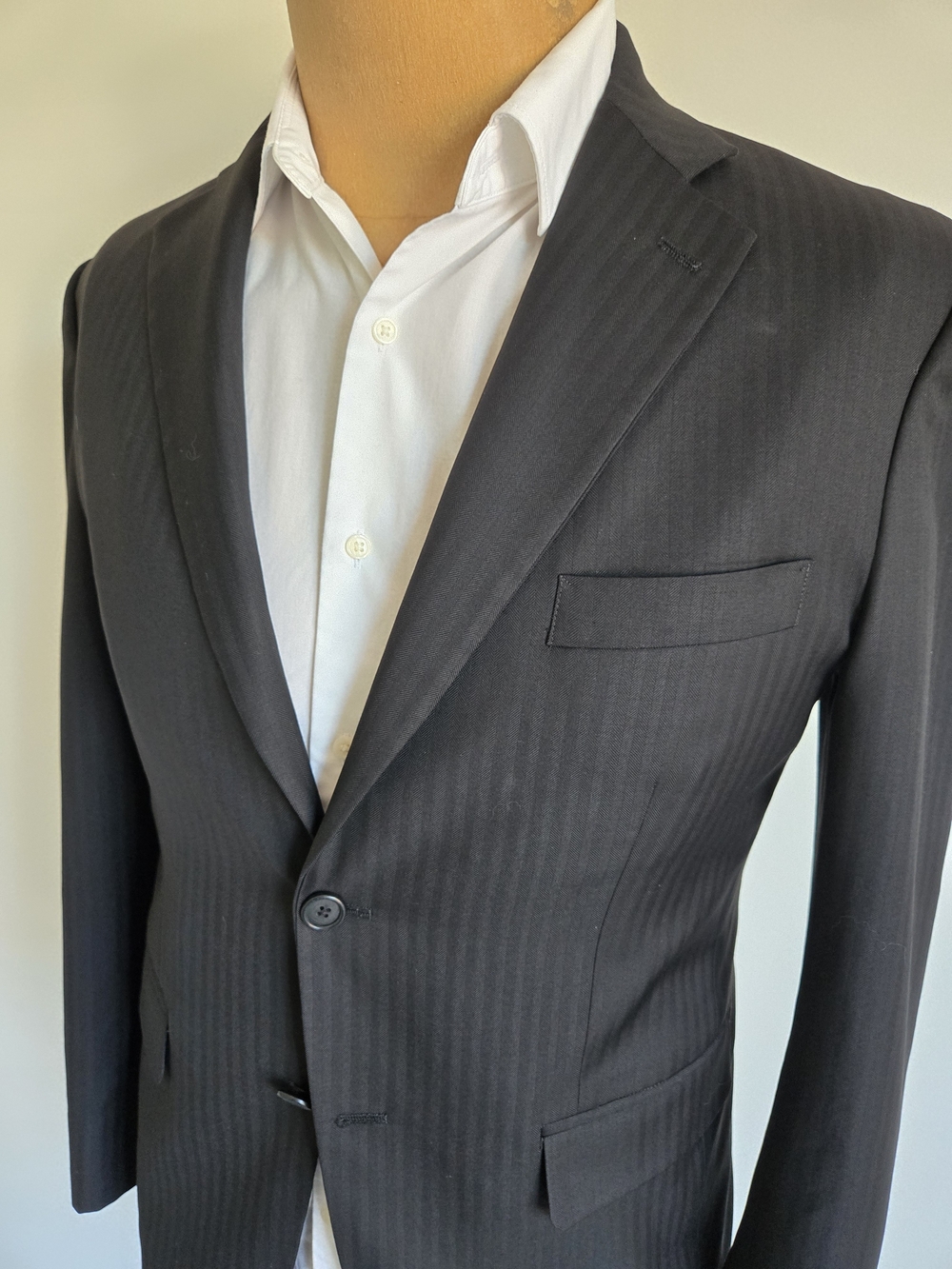 Loro Piana Super 130 Wool Black Pinstripe Single-Breasted Suit